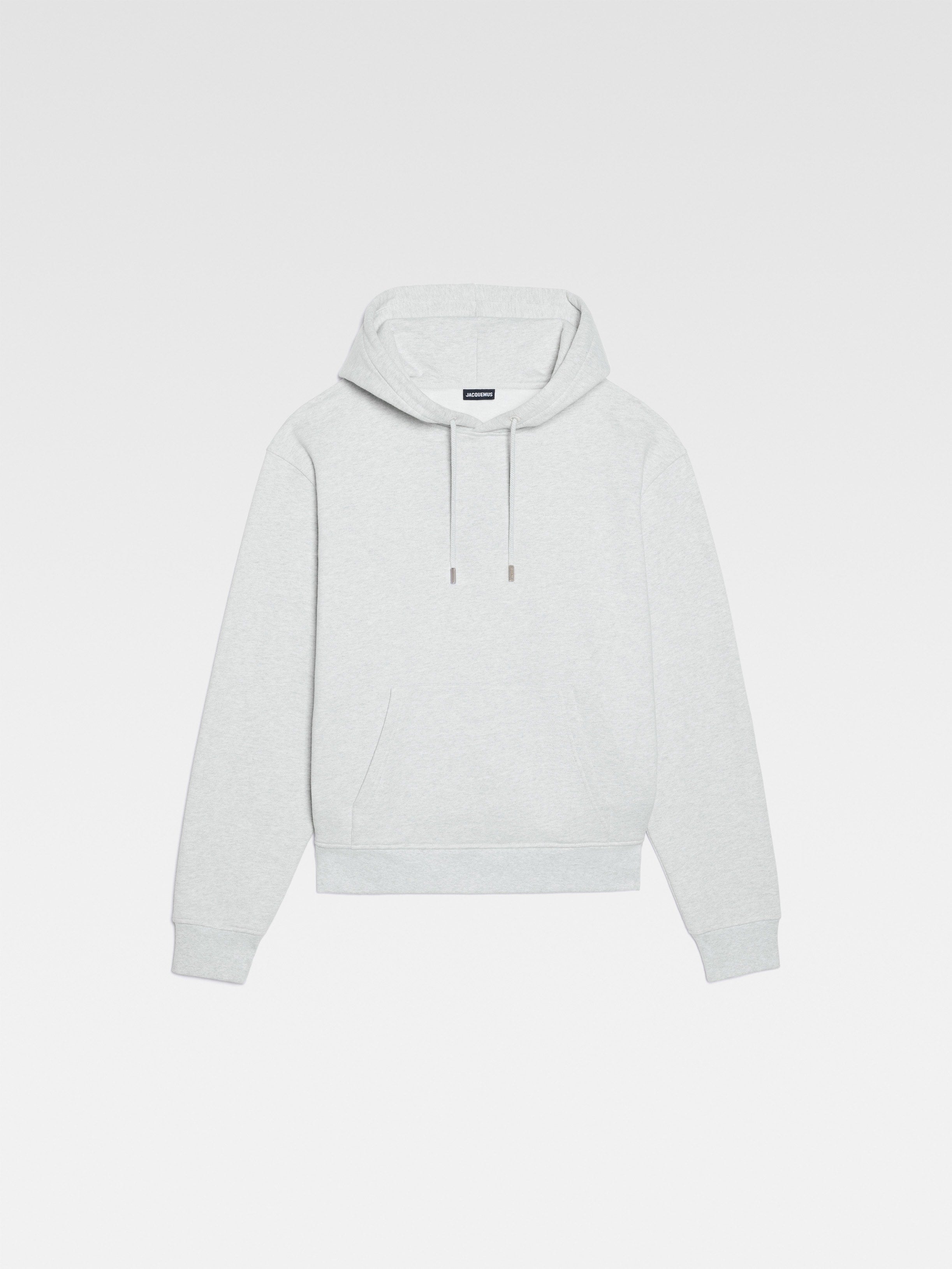 Le sweatshirt brodé