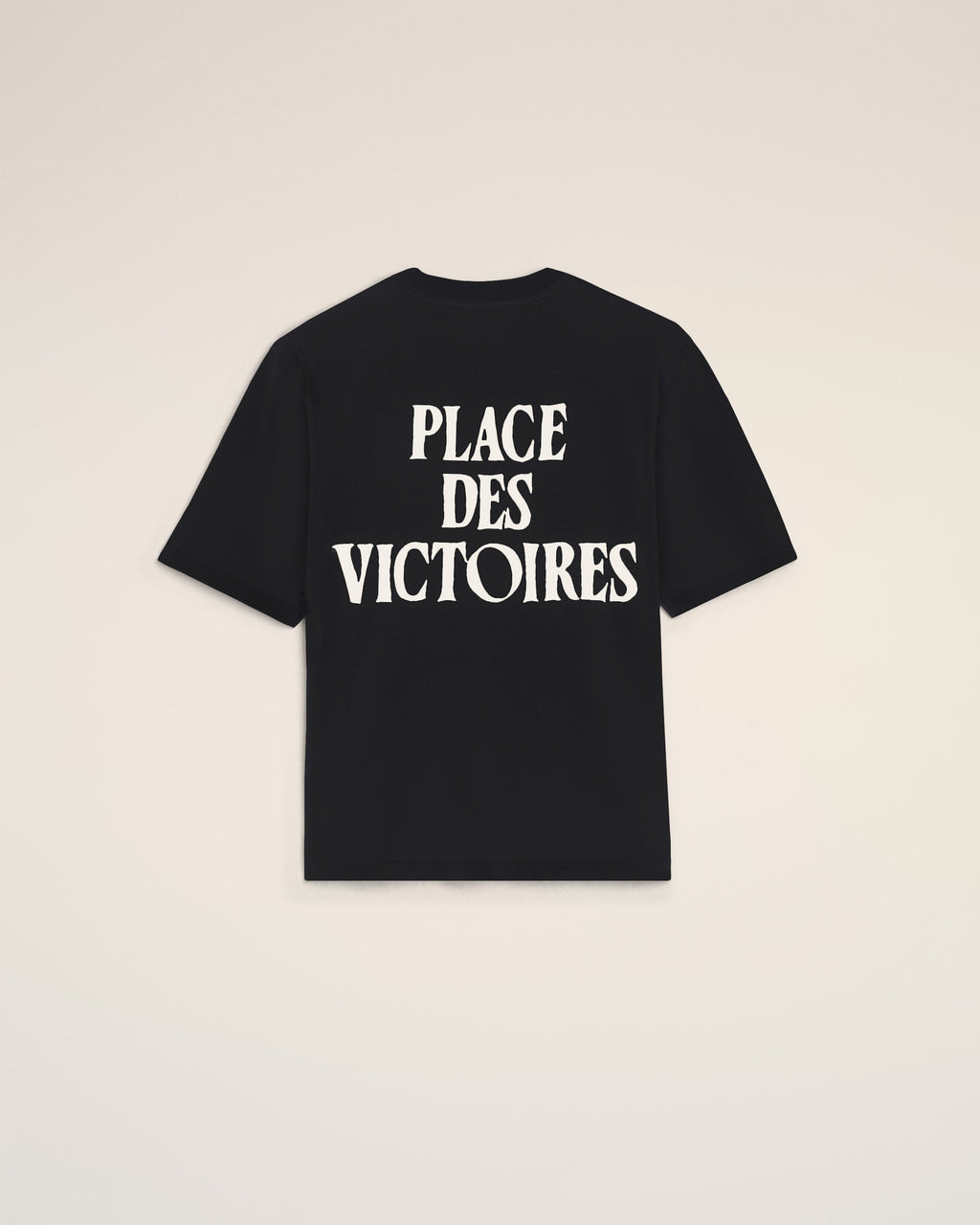T-shirt noir Ami de Coeur et imprimé "Place des Victoires" au dos