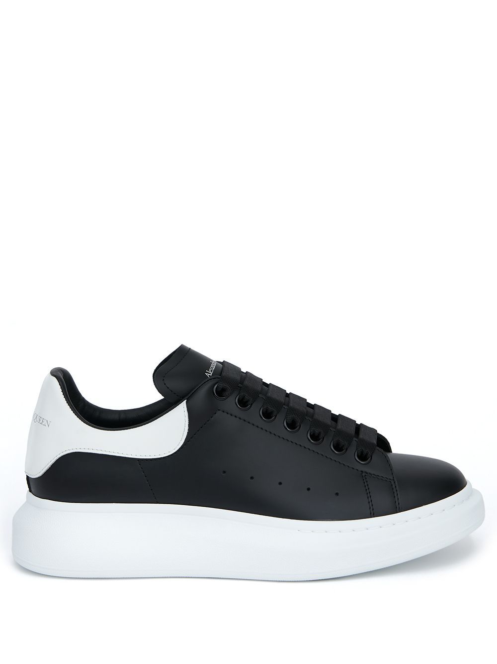 Alexander McQueen Baskets à semelle oversize noir/blanc - Lothaire boutiques